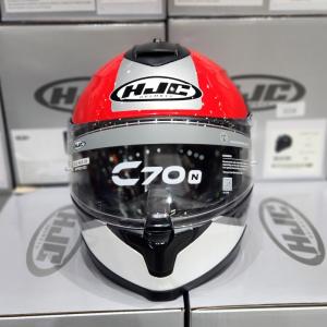 На фото Мотошлем HJC C70N ALIA MC1