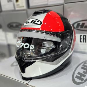 На фото Мотошлем HJC C70N ALIA MC1